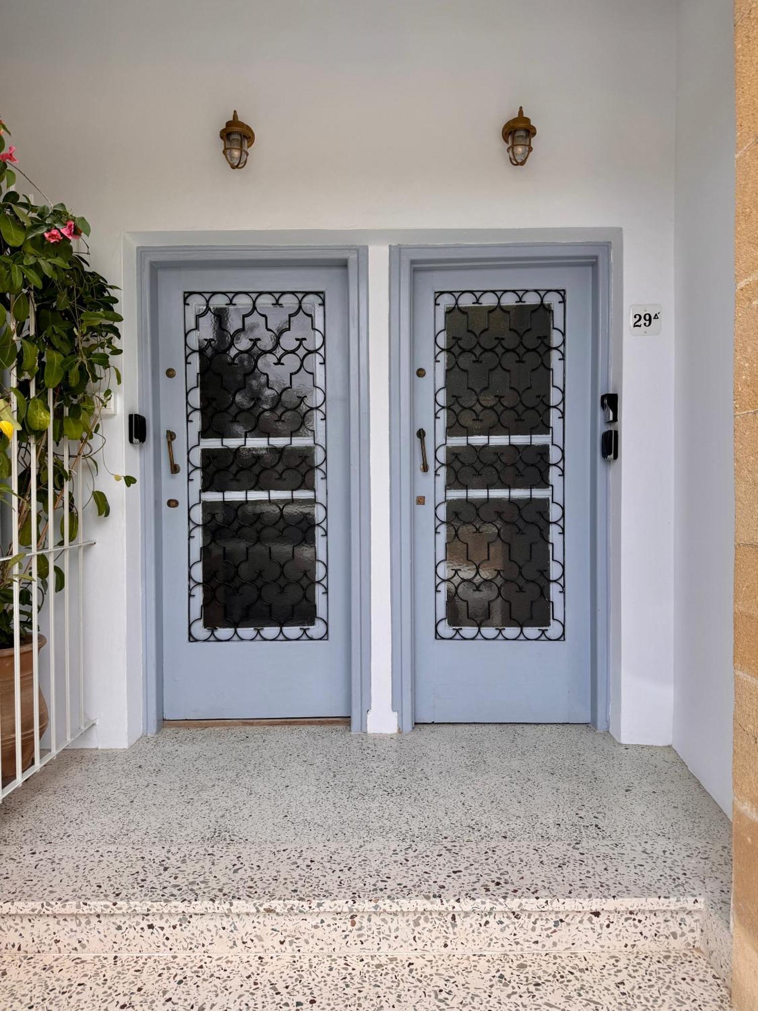 Liberty House - Central Two Bedroom Apartments Nikosia Exterior foto